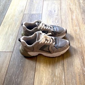 H&M Sneakers